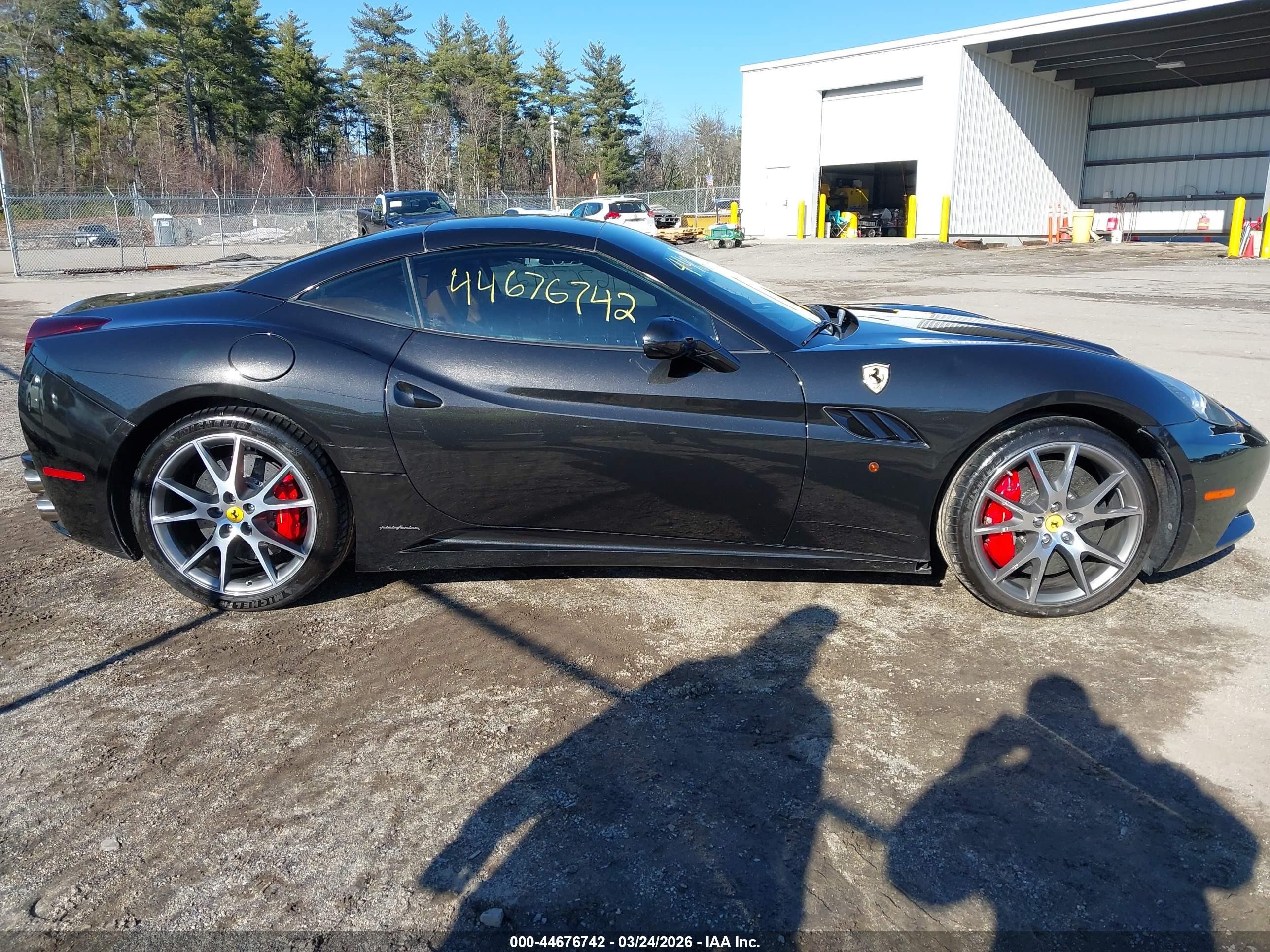 2011 Ferrari California   Black vin: ZFF65LJA7B0176293