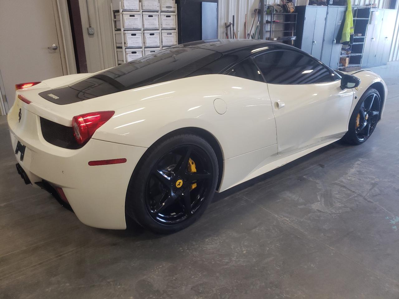 2011 Ferrari 458 Italia White vin: ZFF67NFA3B0182400