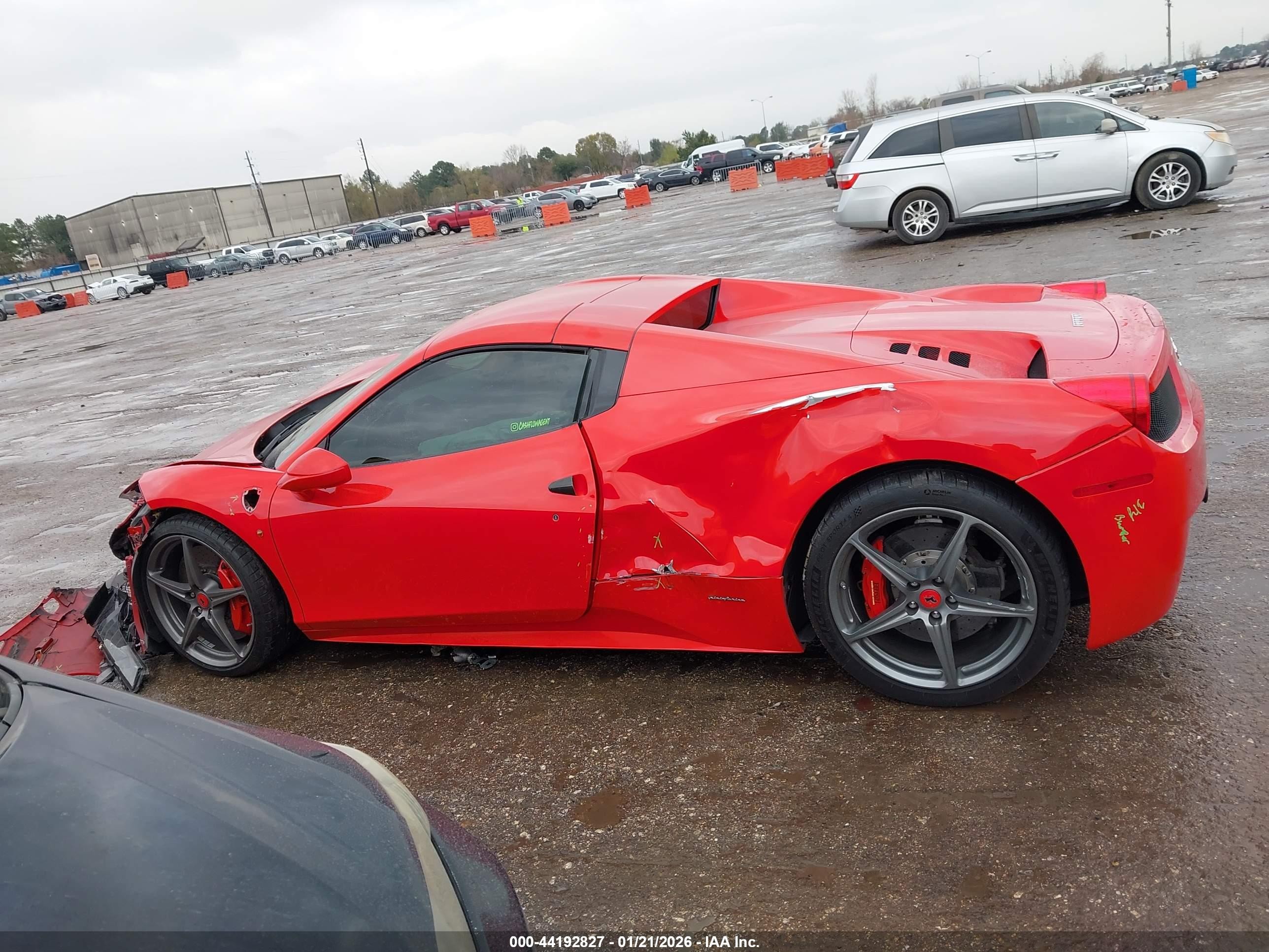 2015 Ferrari 458 Spider   Красный vin: ZFF68NHA1F0211313