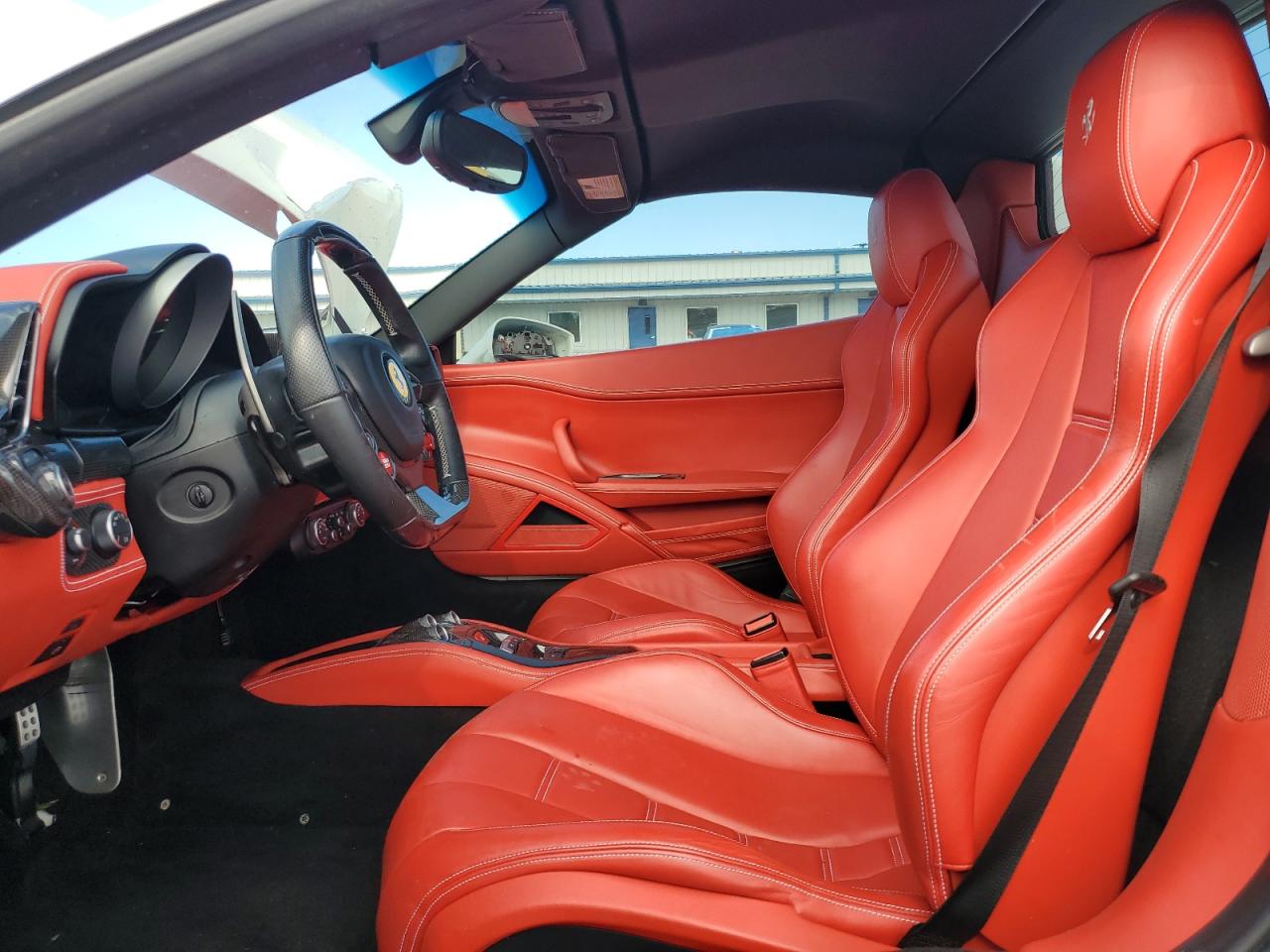 2015 Ferrari 458 Spider Белый vin: ZFF68NHA9F0212032
