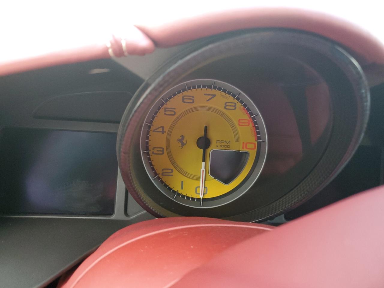 2014 Ferrari F12 Berlinetta  Золотой vin: ZFF74UFAXE0202704