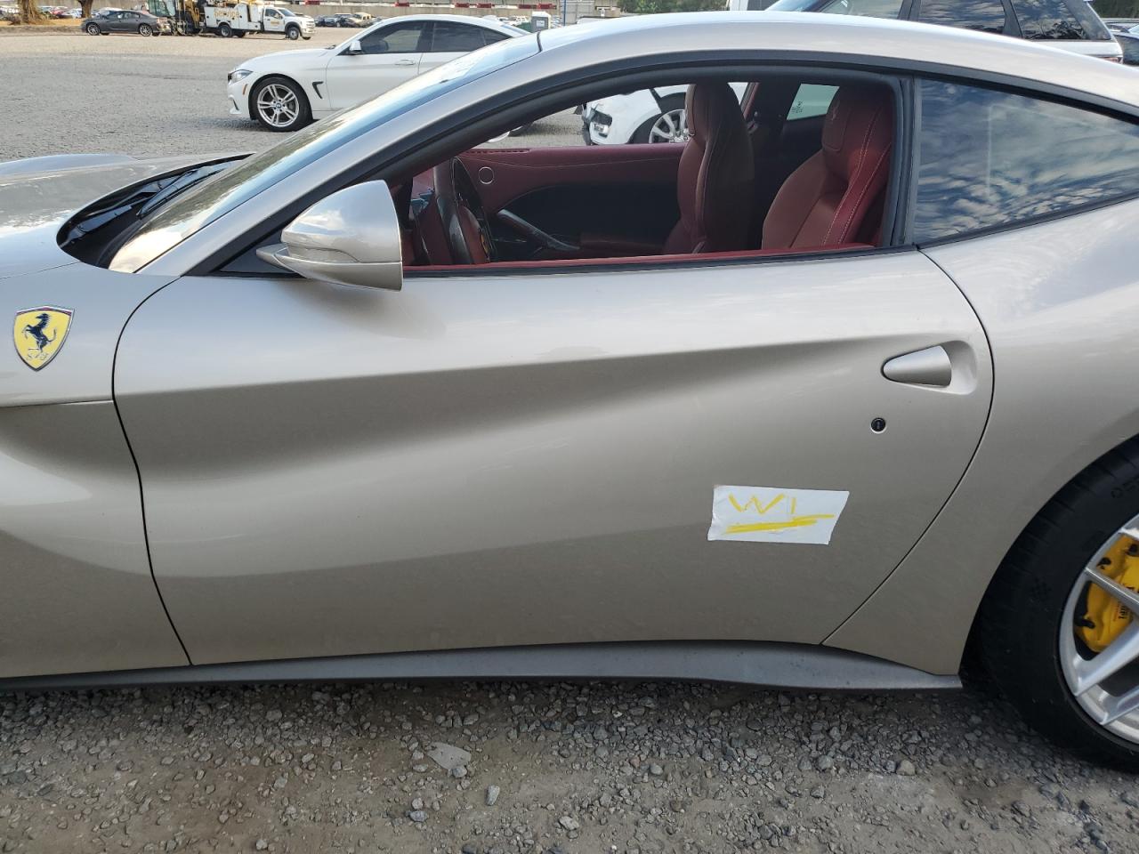2014 Ferrari F12 Berlinetta  Золотой vin: ZFF74UFAXE0202704