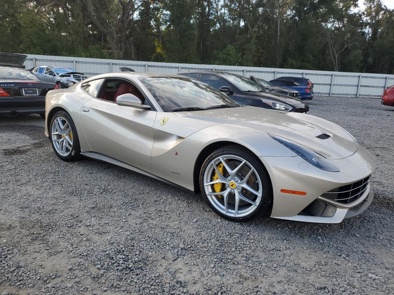 2014 Ferrari F12 Berlinetta  Золотой vin: ZFF74UFAXE0202704