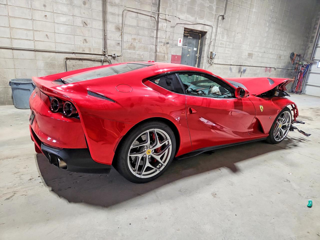 2020 Ferrari 812 Superfast Red vin: ZFF83CLA5L0248623
