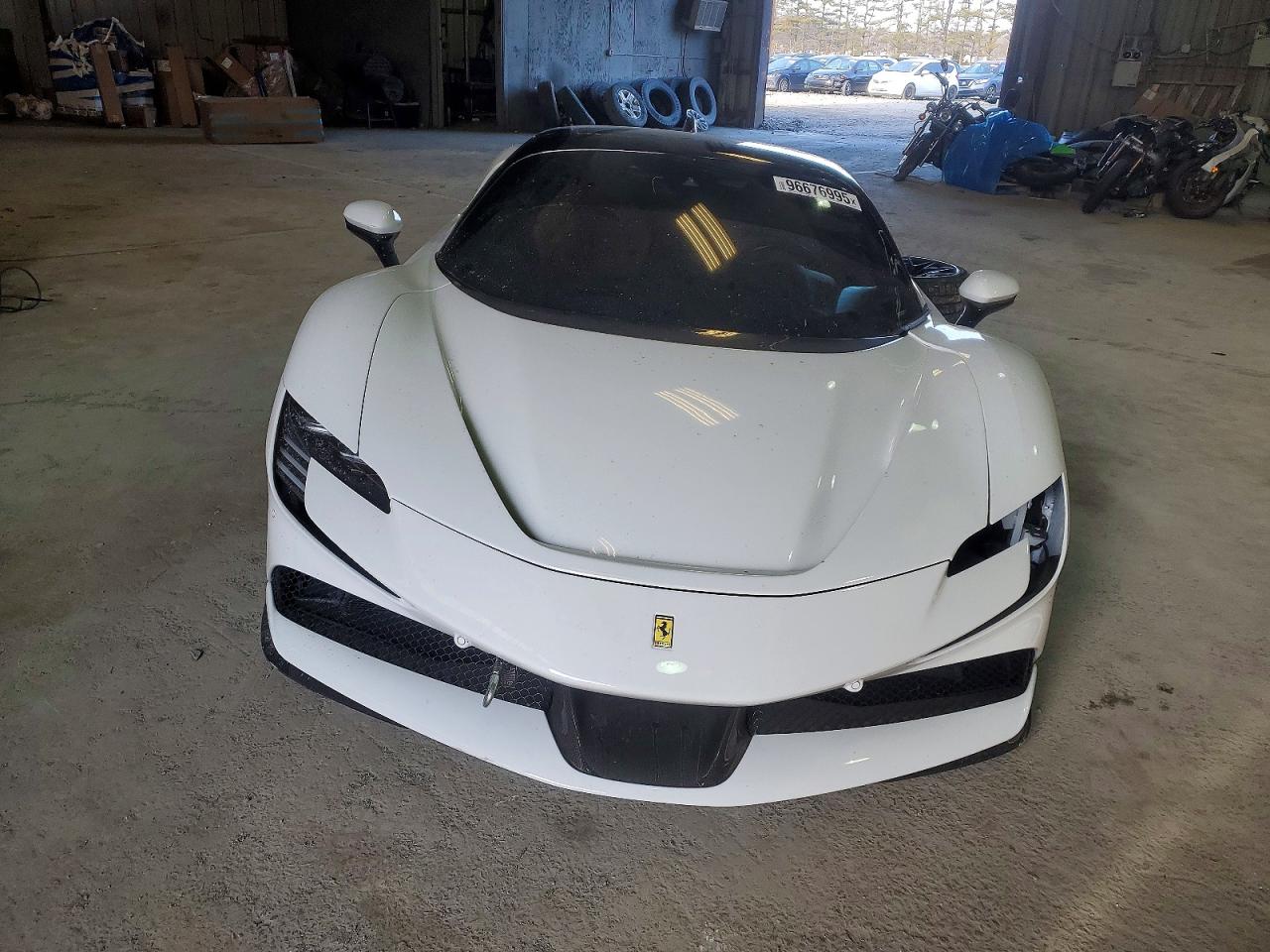 2022 Ferrari Sf 90 Stradale White vin: ZFF95NLA3N0272206