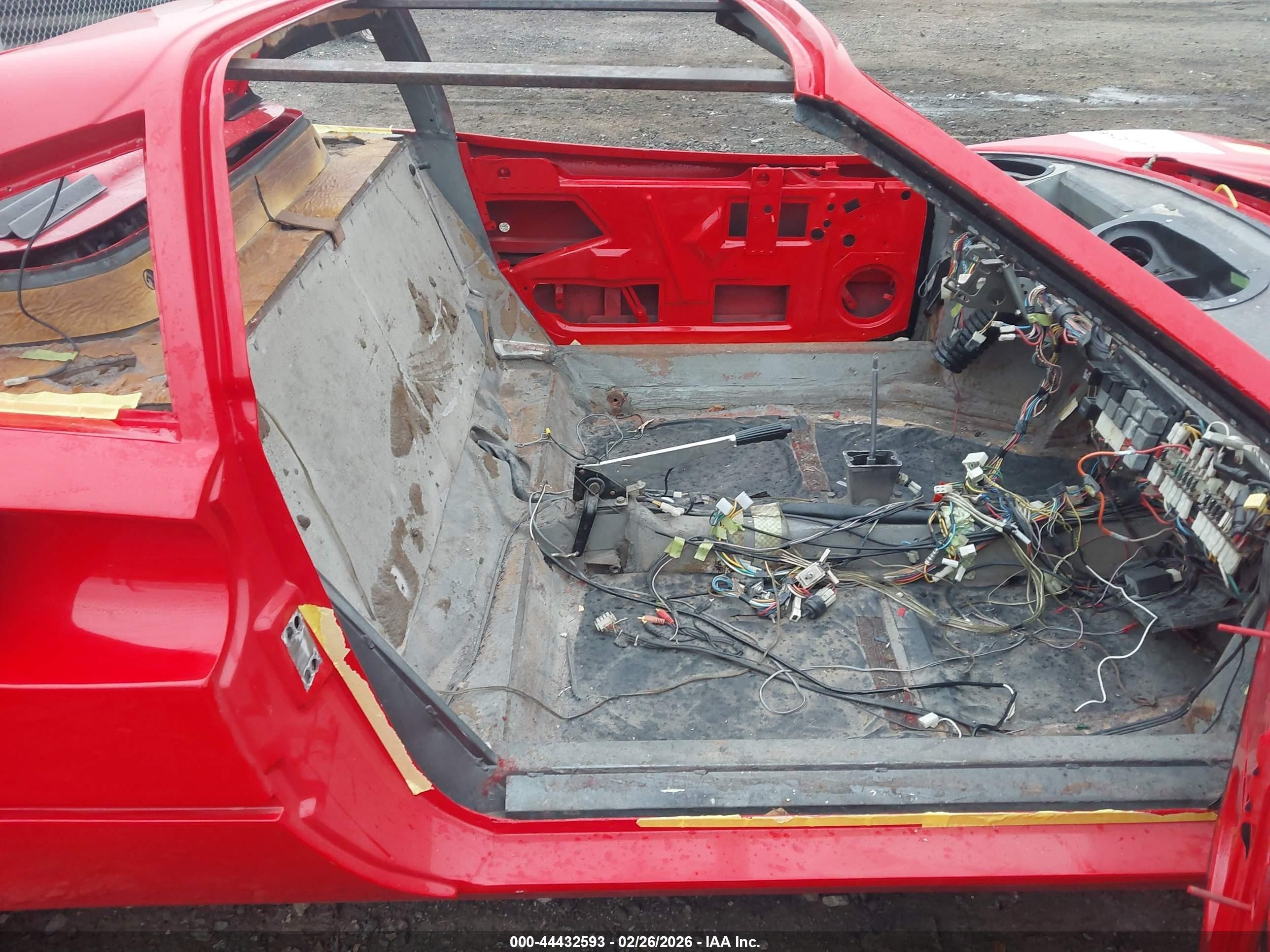 1985 Ferrari 308 Gts Quattro Red vin: ZFFUA13A2F0055441