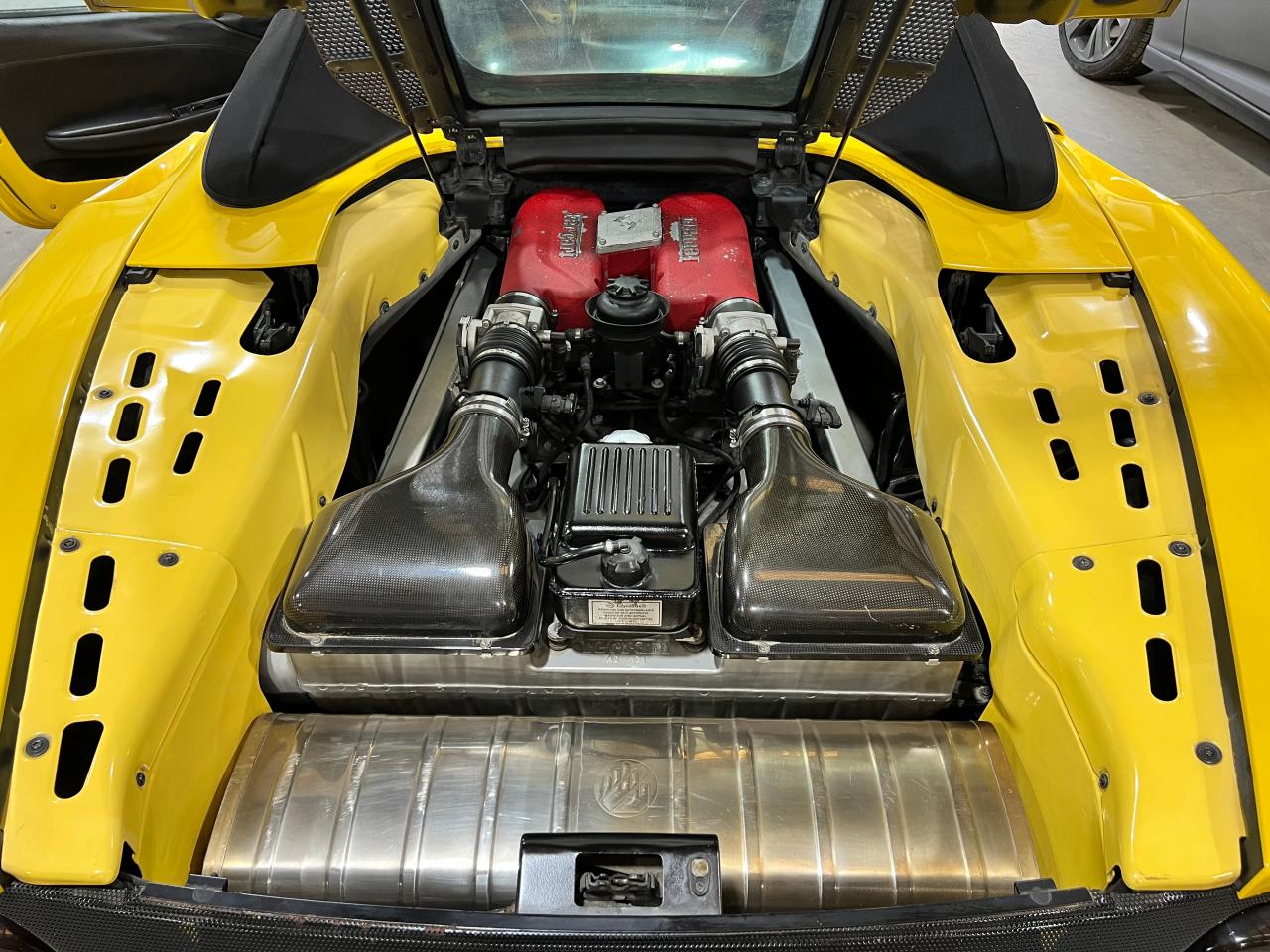 2002 Ferrari 360 Spider Yellow vin: ZFFYT53A820127191