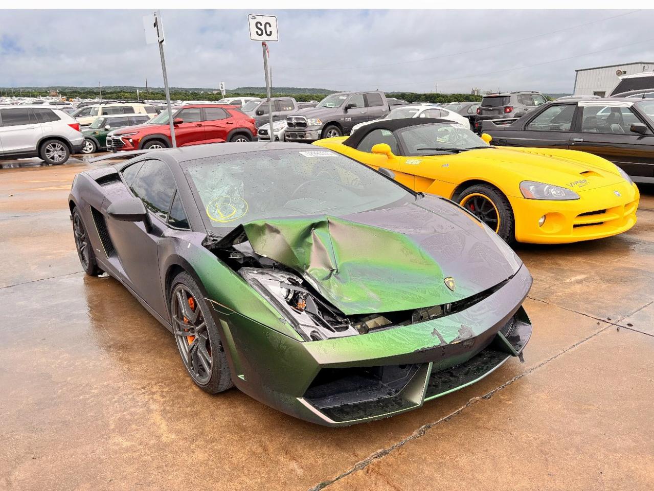 2012 Lamborghini Gallardo    Black vin: ZHWGU5BZXCLA12004