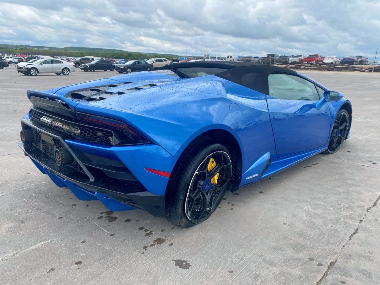 2023 Lamborghini Huracan Evo Синий vin: ZHWUT4ZF7PLA22359