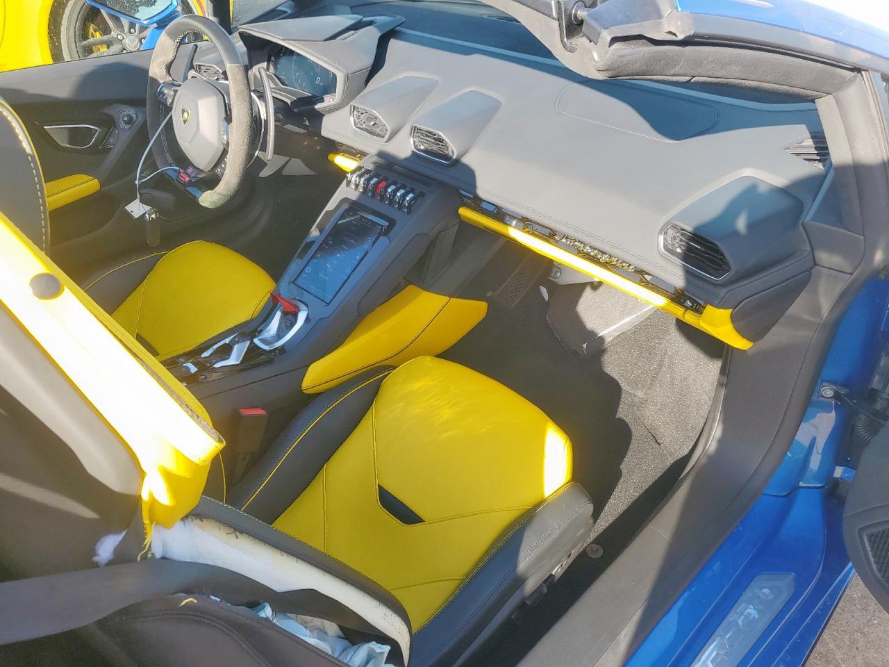 2023 Lamborghini Huracan Evo Синий vin: ZHWUT4ZF7PLA22359