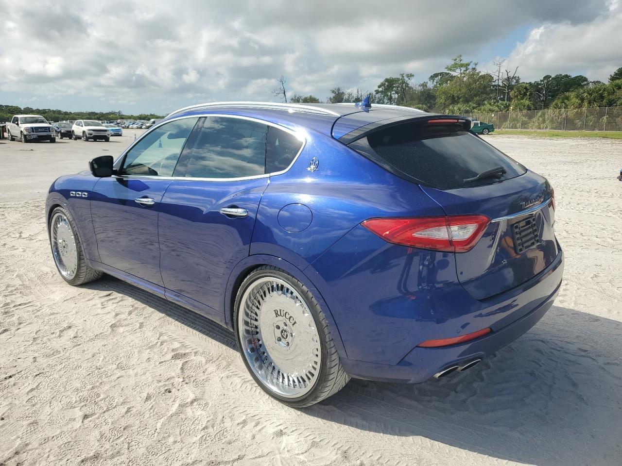 2017 Maserati Levante Blue vin: ZN661XUAXHX215714