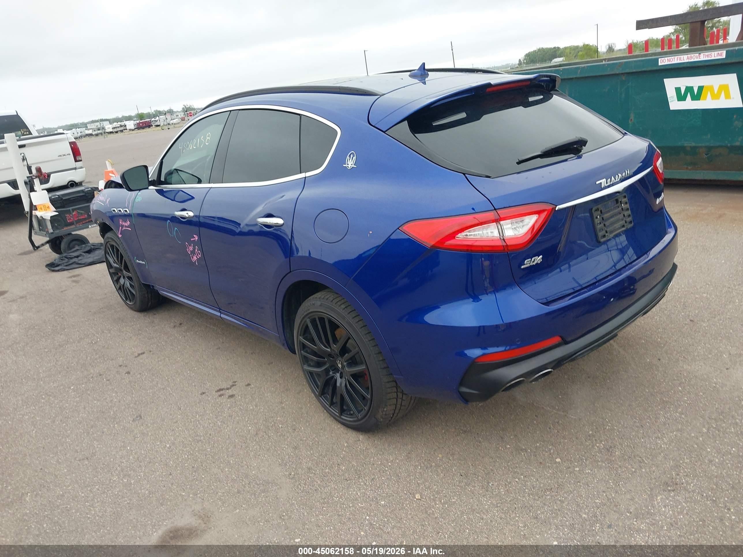 2019 Maserati Levante S Gransport Синий vin: ZN661YUSXKX318900