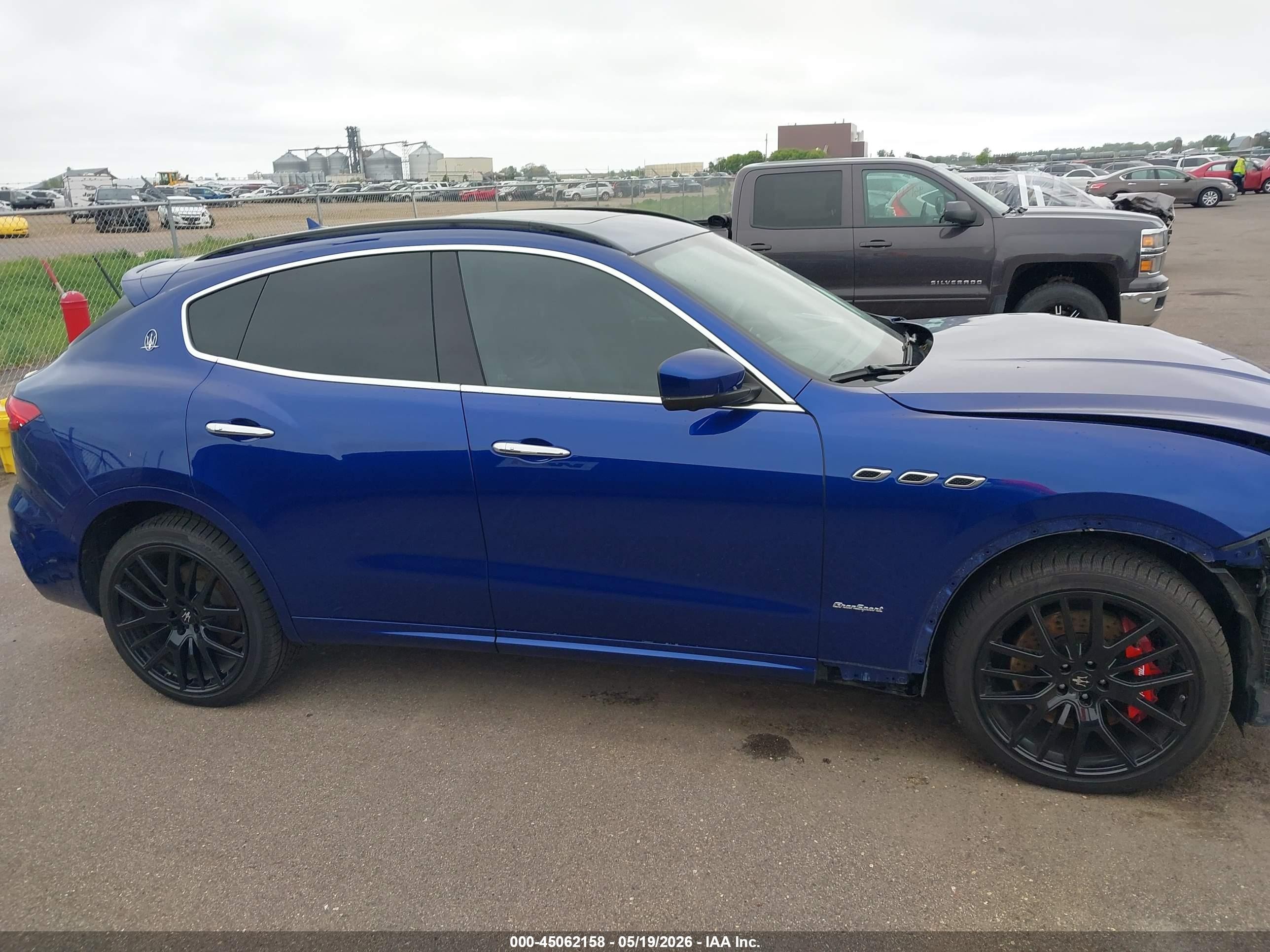 2019 Maserati Levante S Gransport Синий vin: ZN661YUSXKX318900