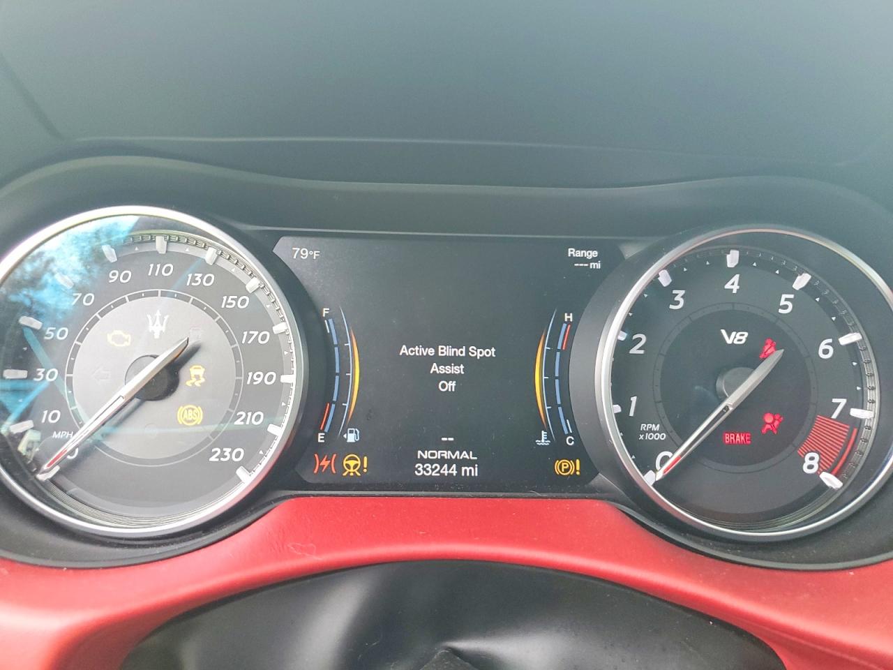 2022 Maserati Levante Modena White vin: ZN661ZUM7NX402801