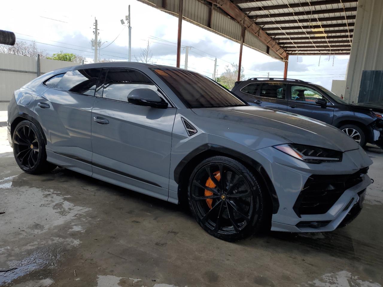 2020 Lamborghini Urus  Gray vin: ZPBUA1ZL1LLA07374