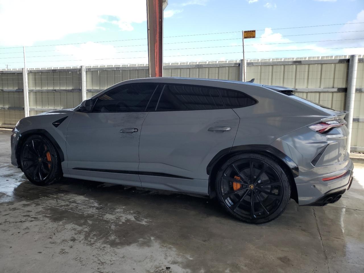 2020 Lamborghini Urus  Gray vin: ZPBUA1ZL1LLA07374