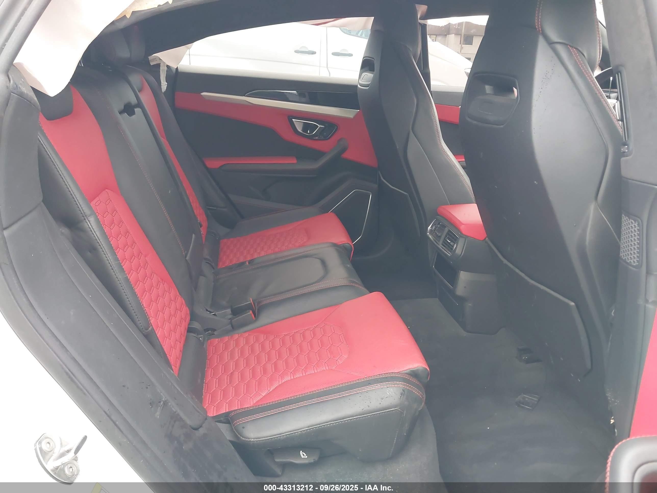 2020 Lamborghini Urus   White vin: ZPBUA1ZL2LLA07271