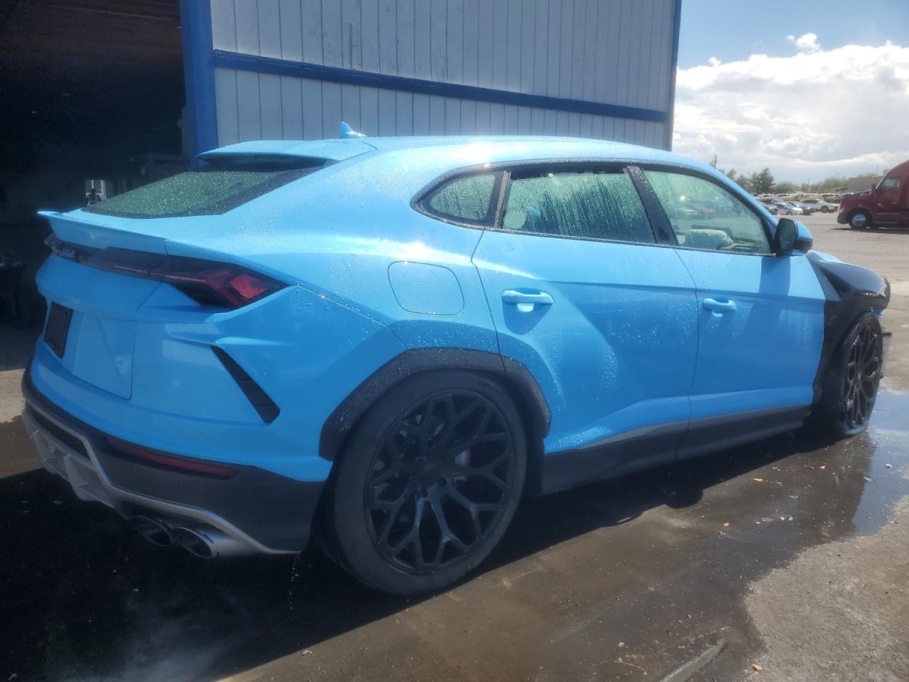 2022 Lamborghini Urus Blue vin: ZPBUA1ZL7NLA19211