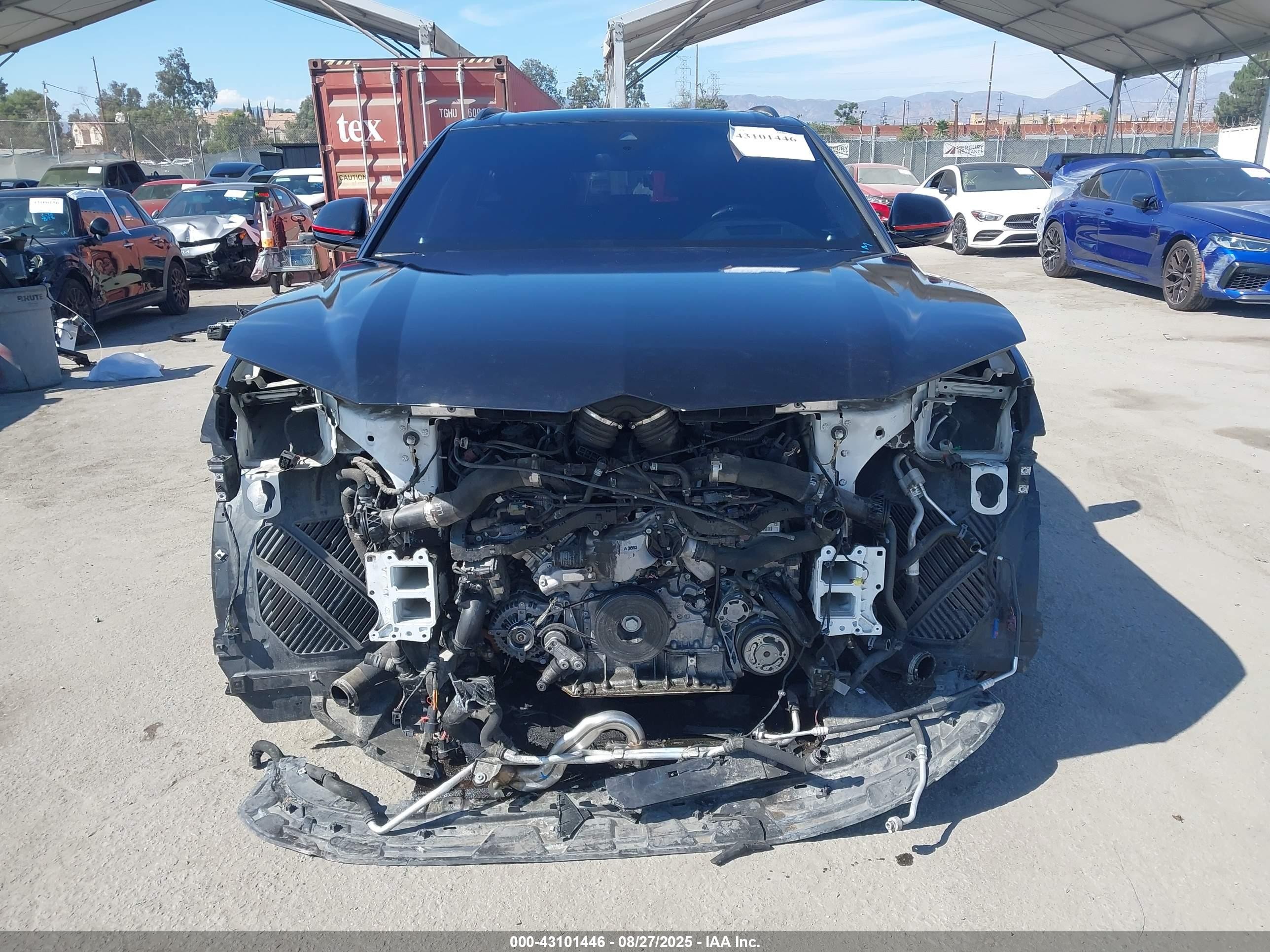2020 Lamborghini Urus   Black vin: ZPBUA1ZLXLLA09592