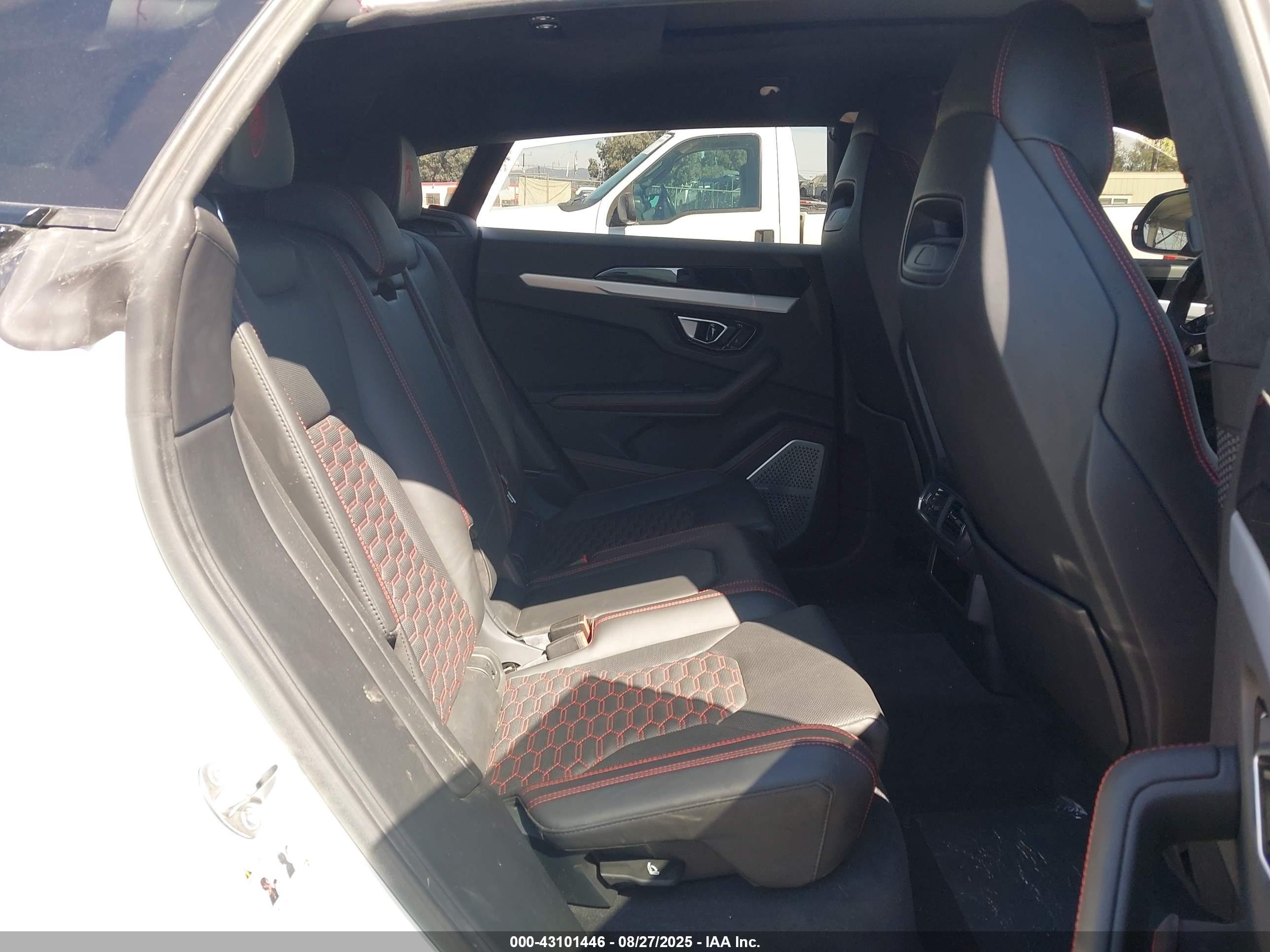 2020 Lamborghini Urus   Black vin: ZPBUA1ZLXLLA09592