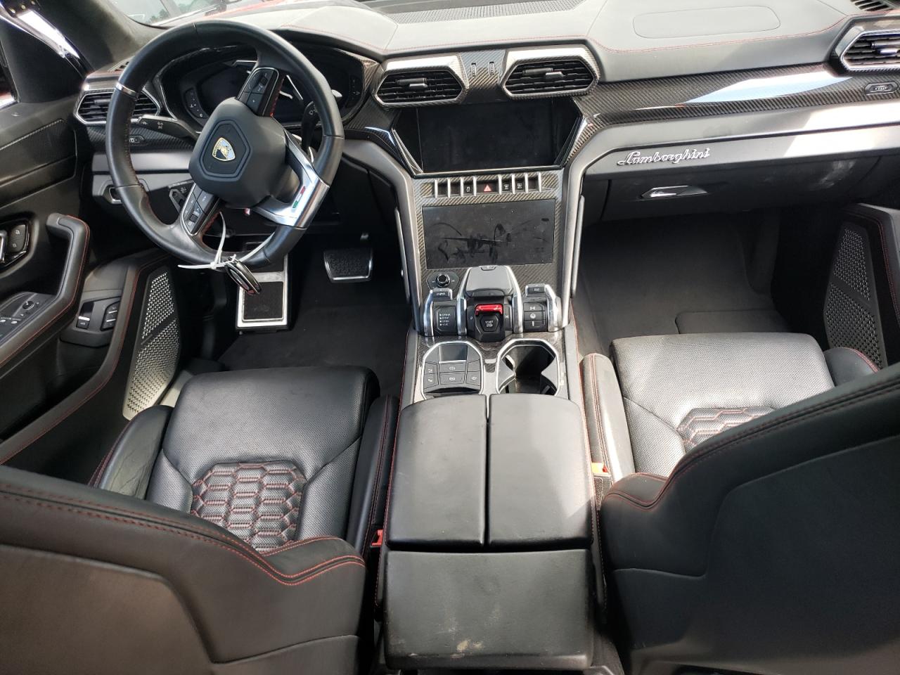 2021 Lamborghini Urus Red vin: ZPBUA1ZLXMLA15801