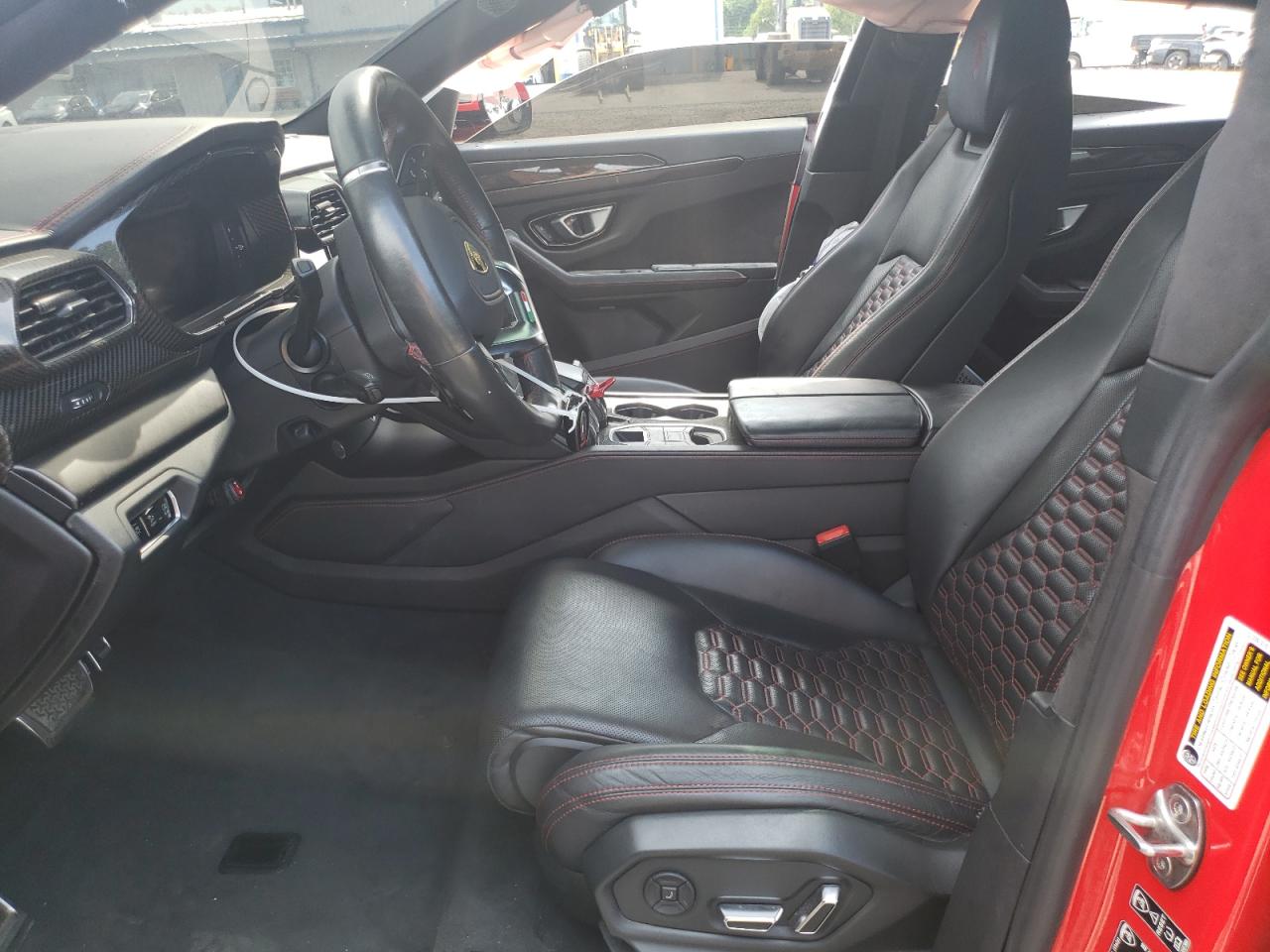 2021 Lamborghini Urus Red vin: ZPBUA1ZLXMLA15801