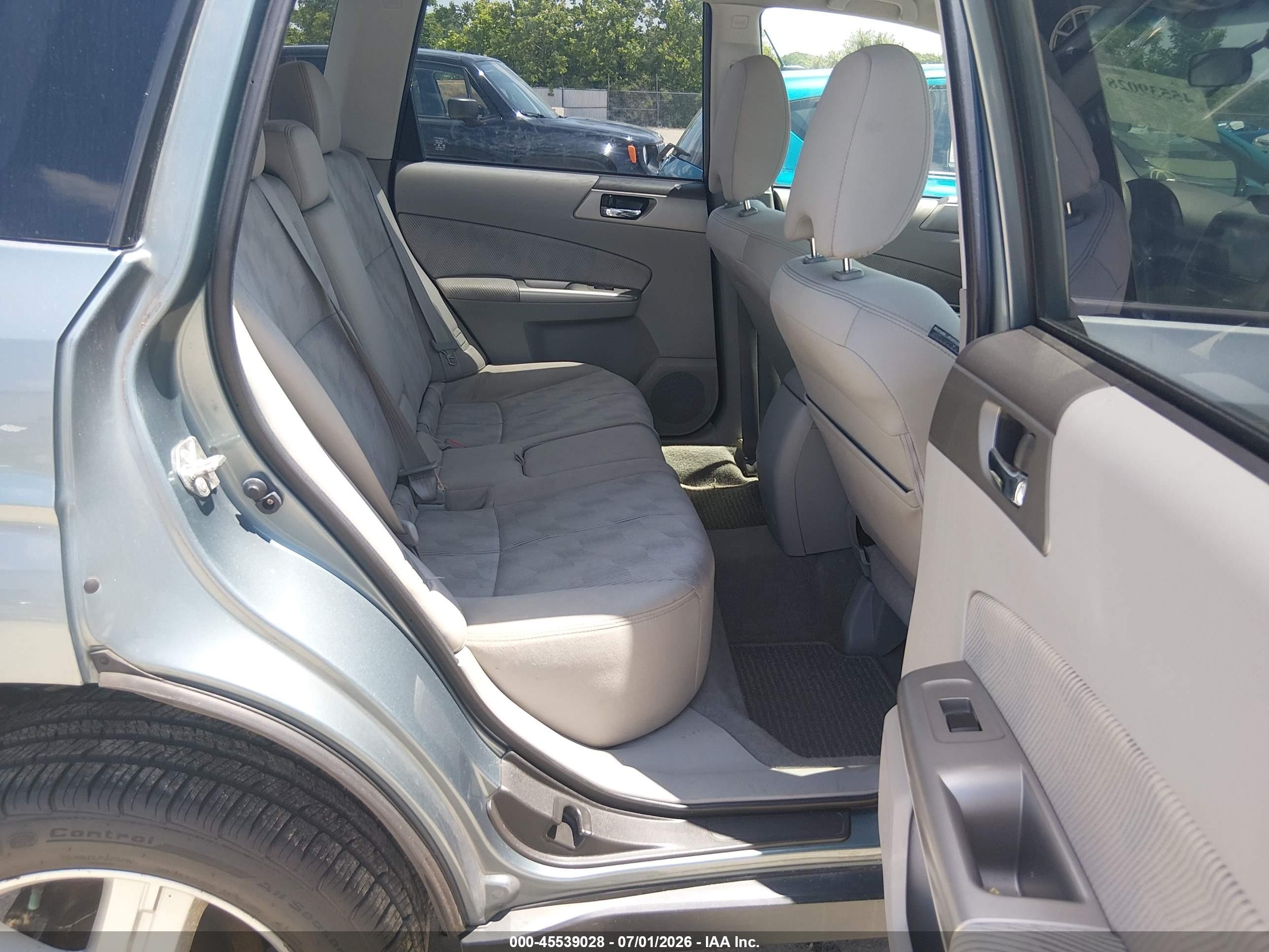 2010 Subaru Forester 2.5x Premium Green vin: jf2sh6cc7ah751174