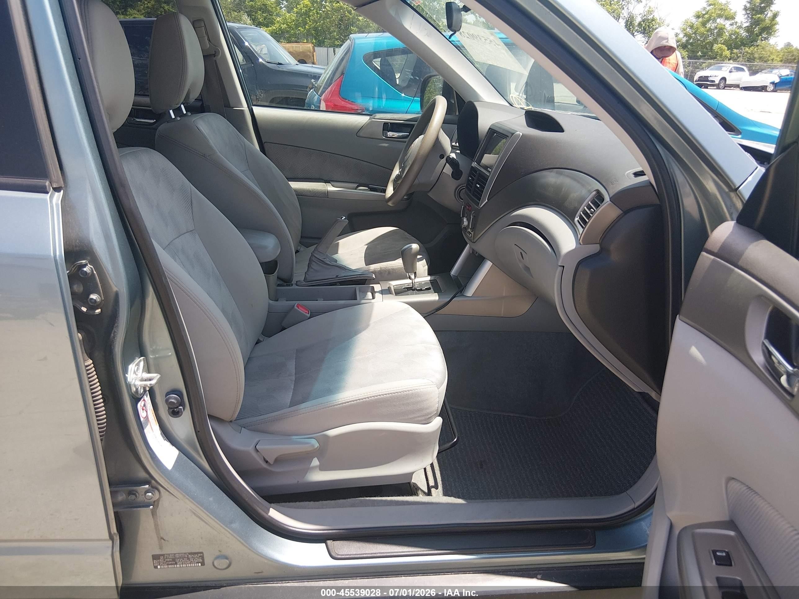 2010 Subaru Forester 2.5x Premium Green vin: jf2sh6cc7ah751174