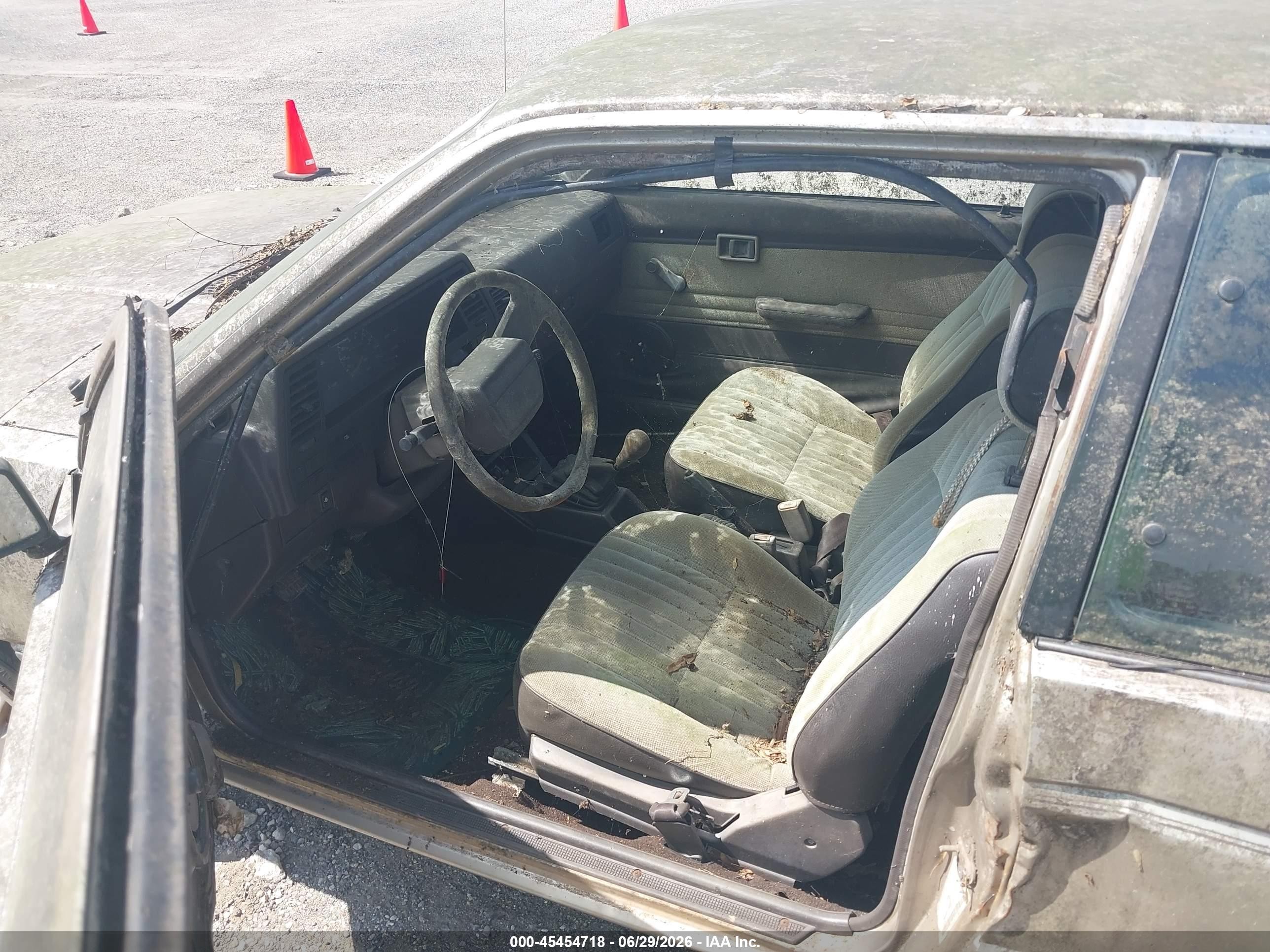 1990 Nissan Sentra   Champagne vin: jn1gb22b2lu513947