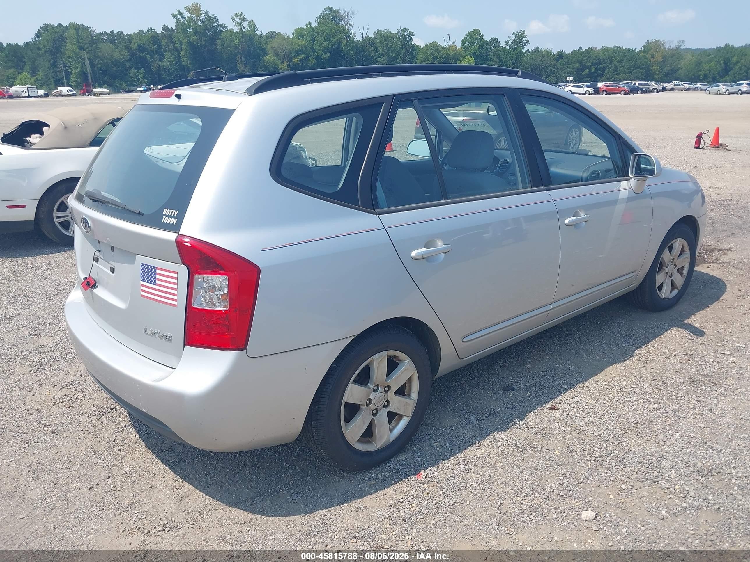2008 Kia Rondo Lx V6 Silver vin: knafg526787136775
