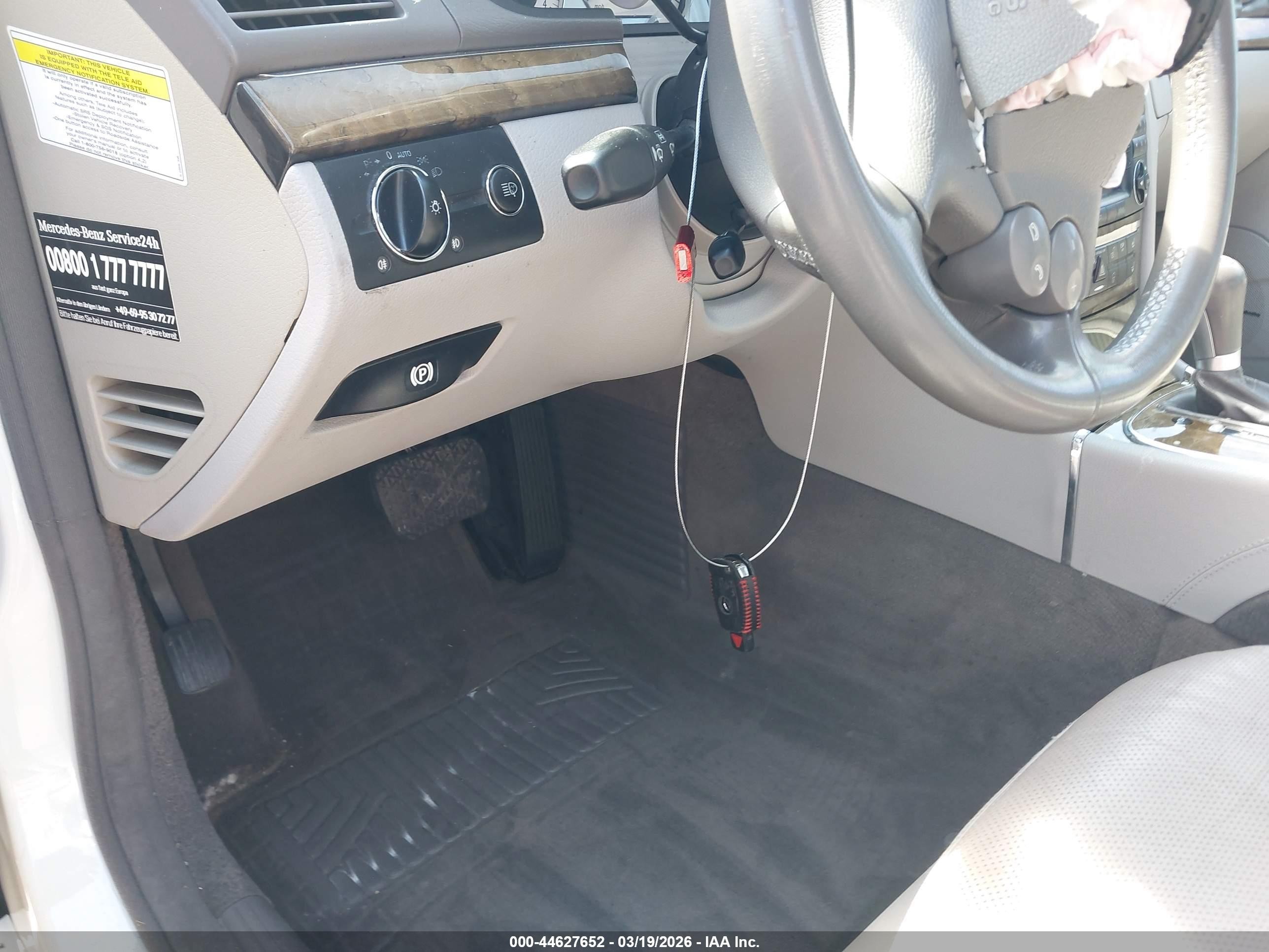 2007 Mercedes-benz E 550   White vin: wdbuf72x97b041890